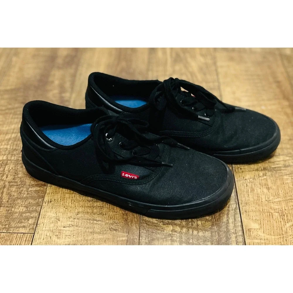 Levi's Mens Black Canvas Sneakers Casual Shoes‎ Low Top Skater Sneakers Size 8.5